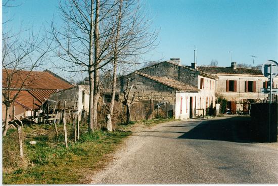 Maisons a l'entrée du bourg