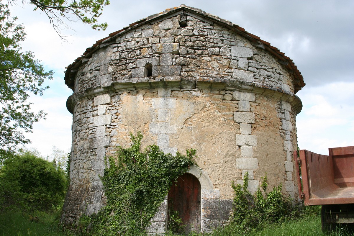 Pigeonnier du chateau belle
